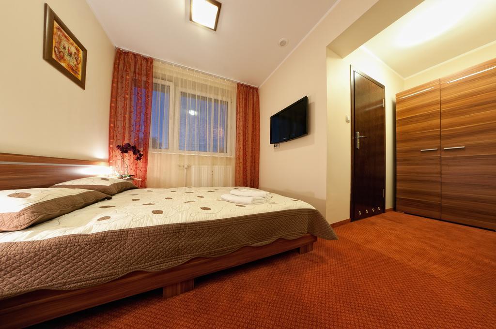 Hotel-24 Płock Buitenkant foto