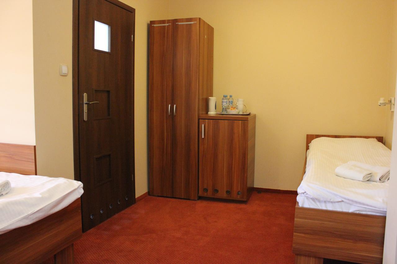 Hotel-24 Płock Buitenkant foto
